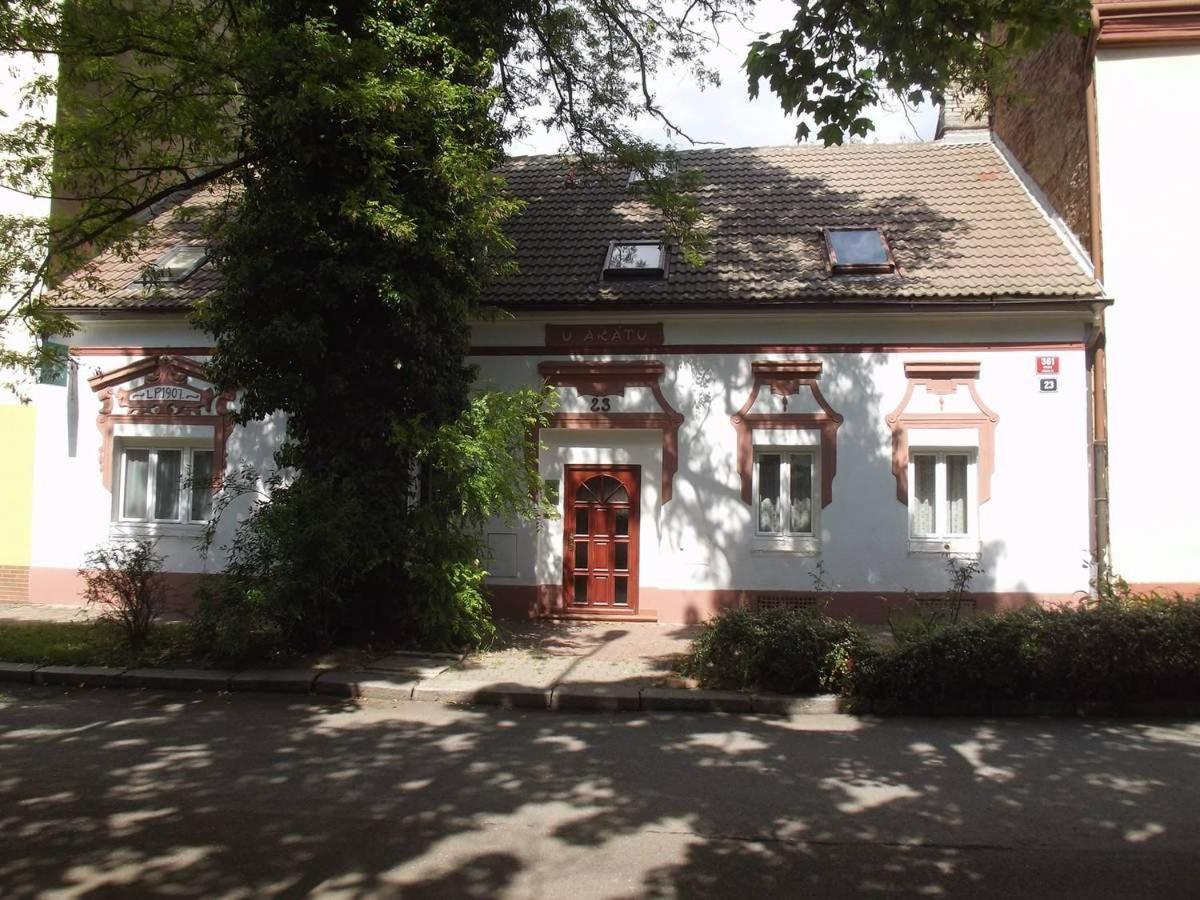 Pension U Akatu Прага Экстерьер фото
