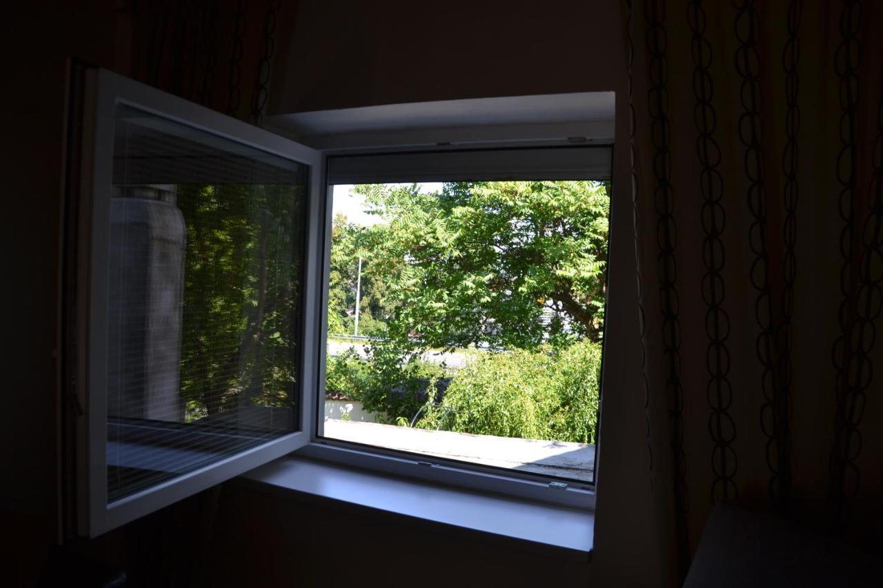 Pension U Akatu Прага Экстерьер фото